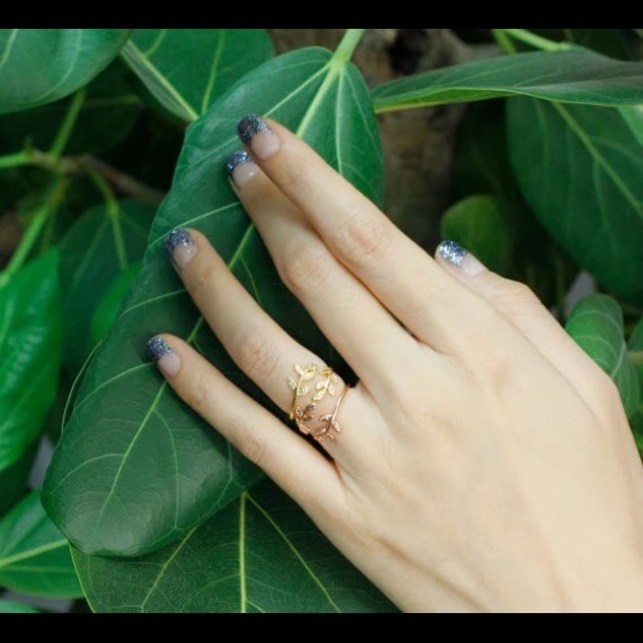 Fashion Ring. SALE, NO OFFERS ❗️ - Picture 2 of 4